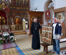 Передача иконы в храм св. Николая в Аксиньино